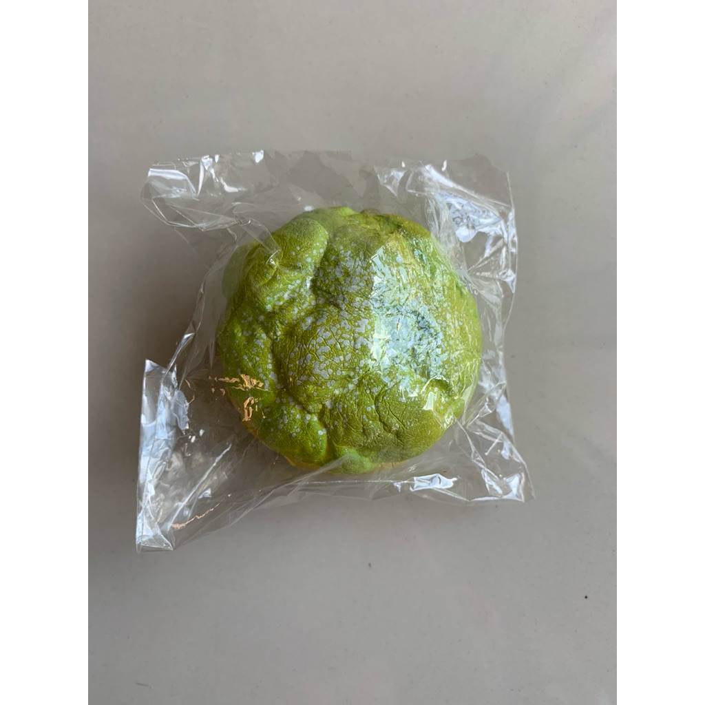 preloved licensed squishy || cafe de n creampuff (no tag)