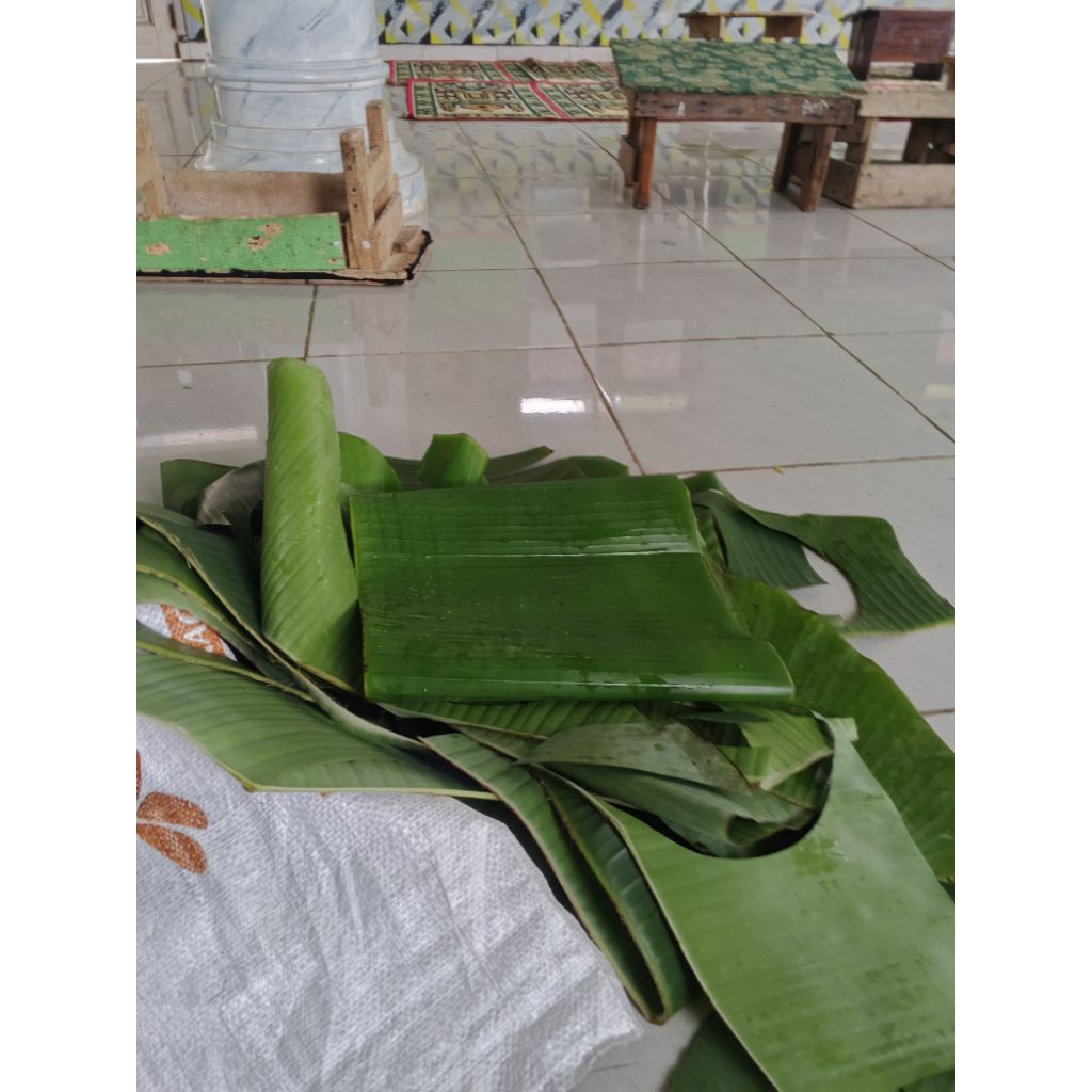 

daun pisang 1000 gram fres Tampa batang