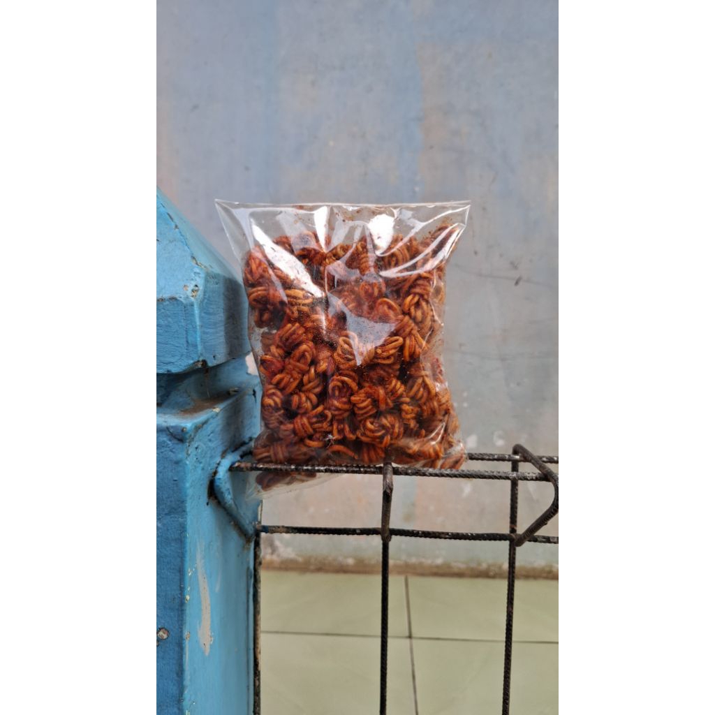 

mie uwel/mie gulung pedas daun jeruk 500gram