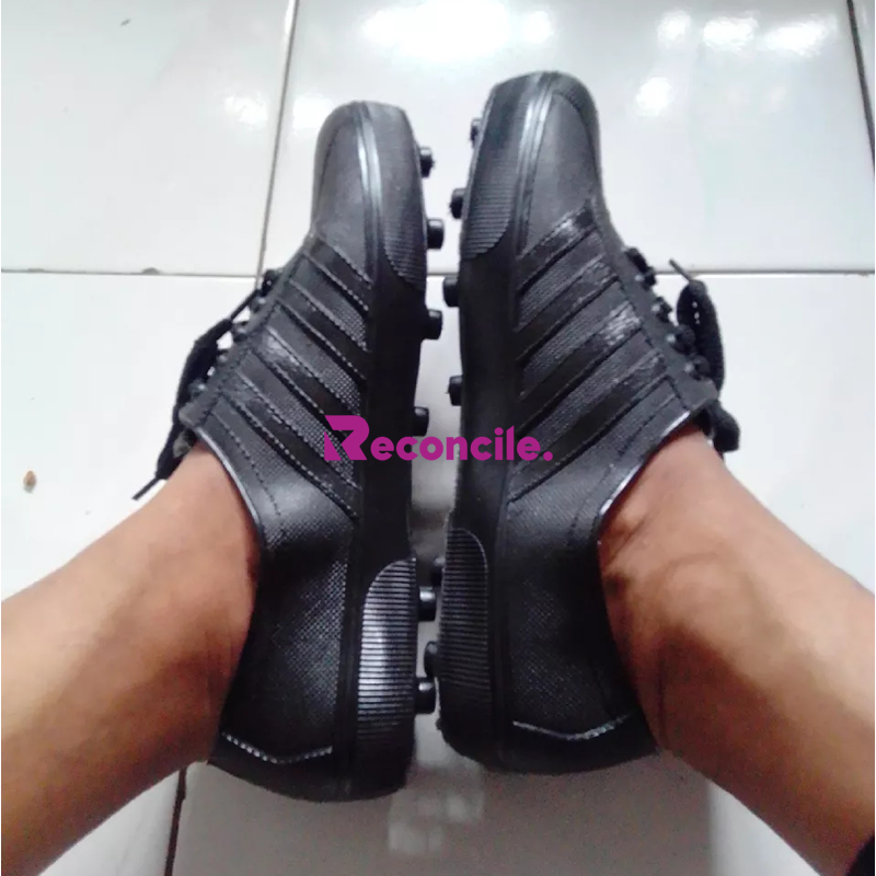 Sepatu AP Duri Hitam AP Boot Petani Sepatu AP Cucuk Sepatu AP Bola