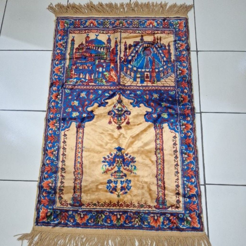 Sajadah Jadul Hagia Sophia warna gold,  Preloved