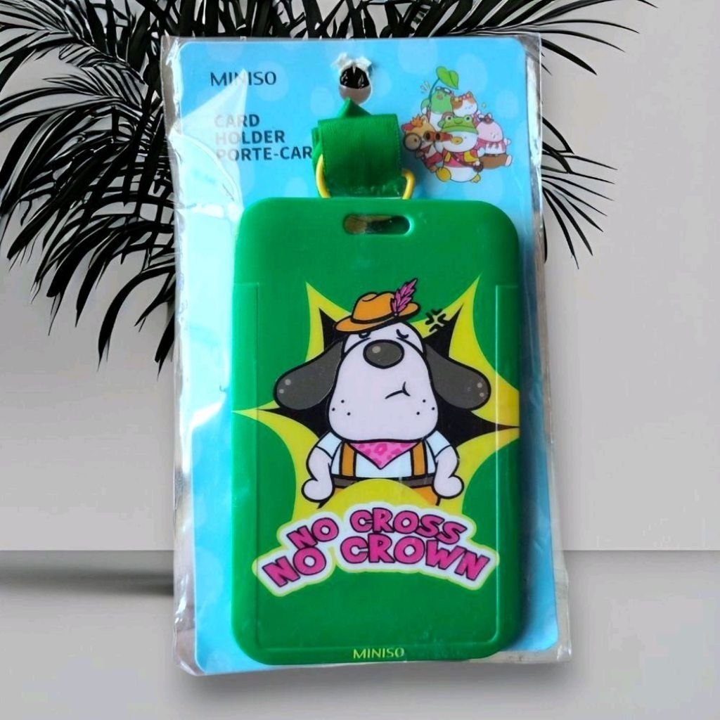 

MINISO MINI FAMILY SAFARI CARD HOLDER