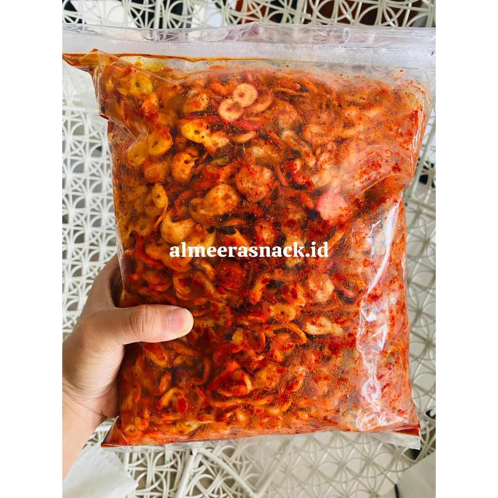 

seblak kerupuk delapan/sebrinng kerupuk angka delapan 1kg pedas daun jeruk bumbu melimpah
