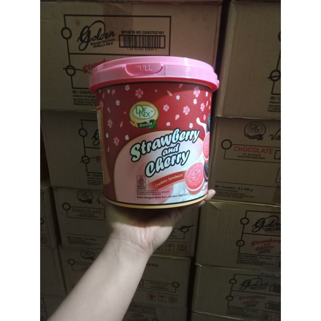 

[ ECER ] DENEX Biskuit Timba // Strawberry n Cherry// Vanilla Sandwich//Blackcokkies 350gr