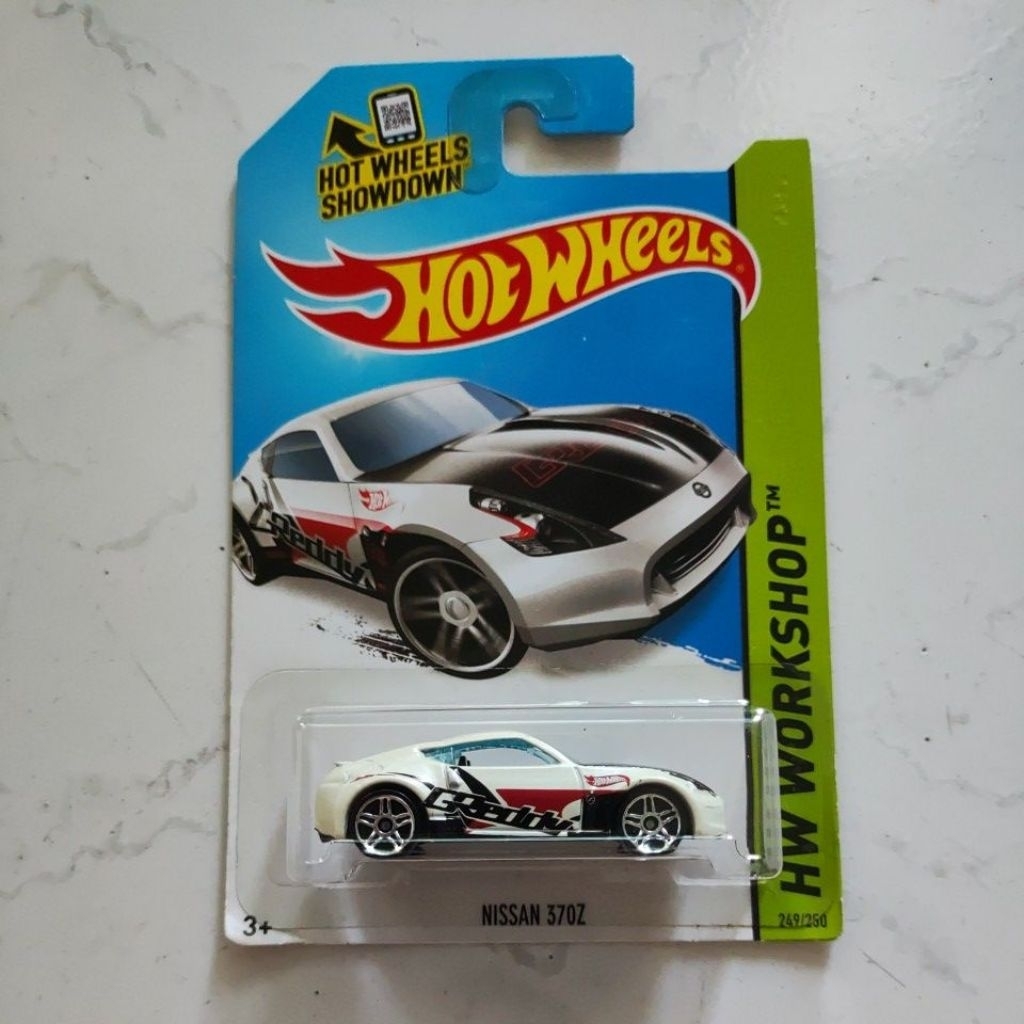 Hotwheels HW Workshop Nissan 370Z Putih