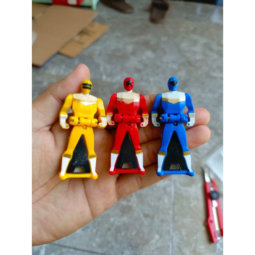 set figure rangerkey power ranger zeo