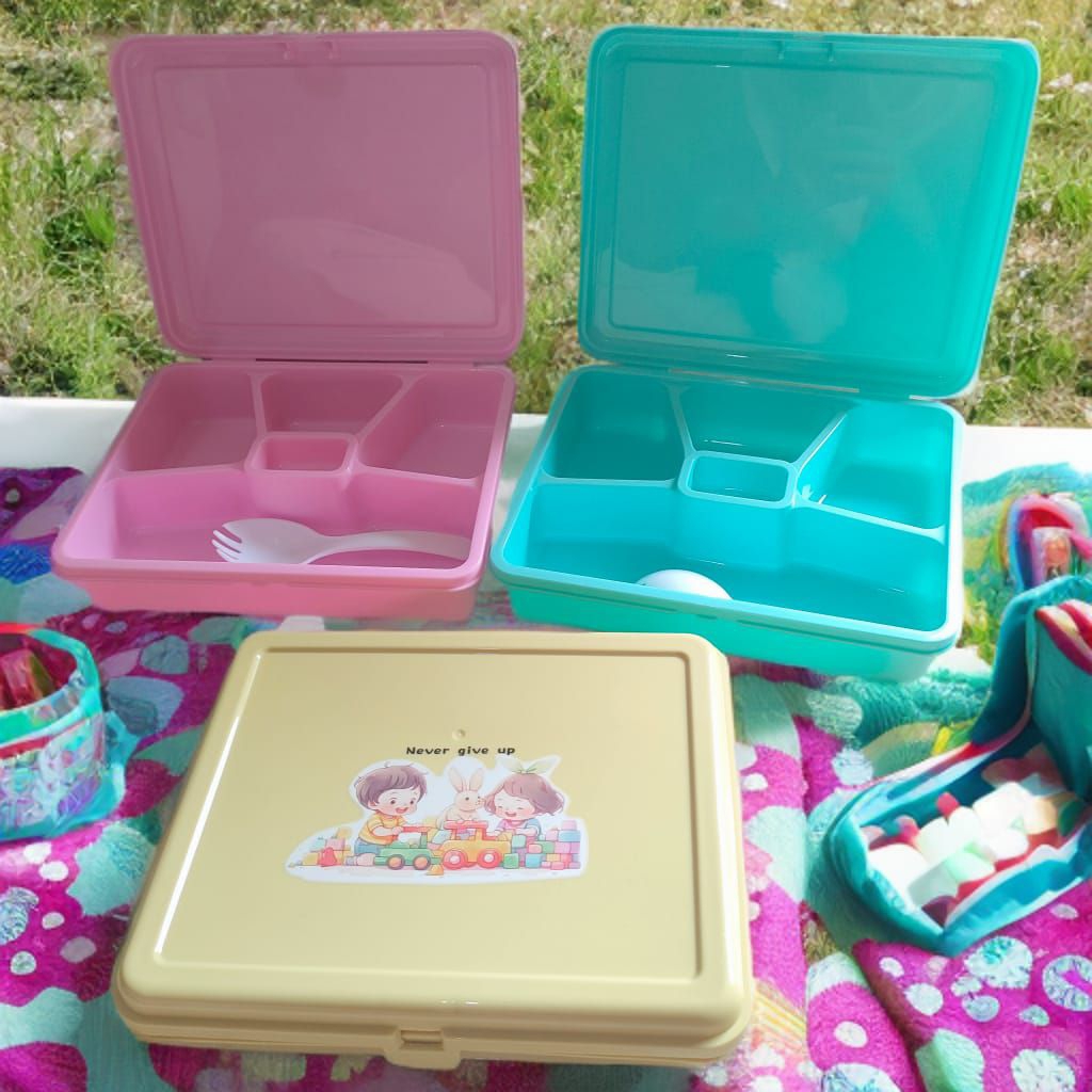 Box lovenia/ tempat bekal kotak , tempat box nasi kotak