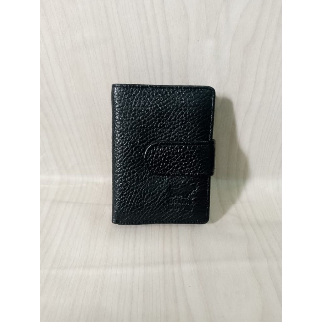 Dompet kartu album kancing