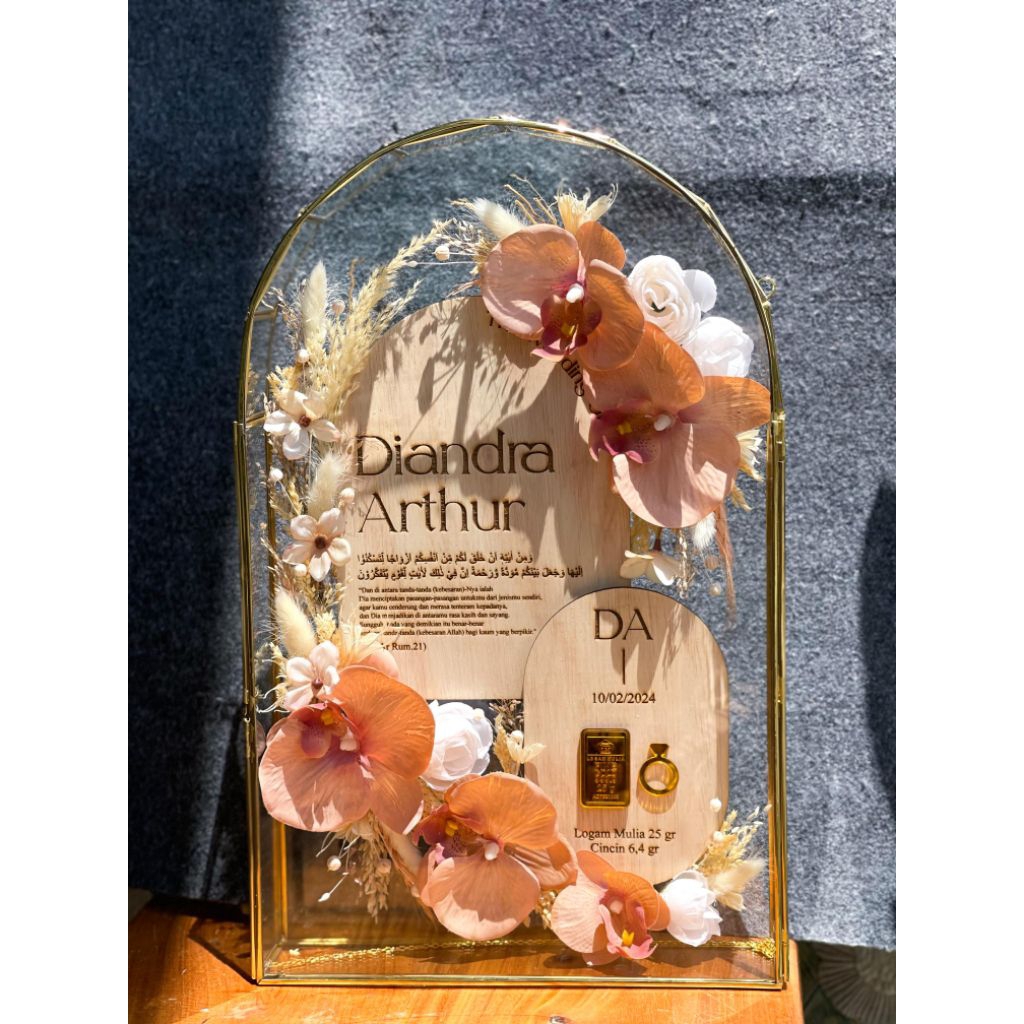 frame mahar pernikahan terarium gold Rustic Mix Artificial