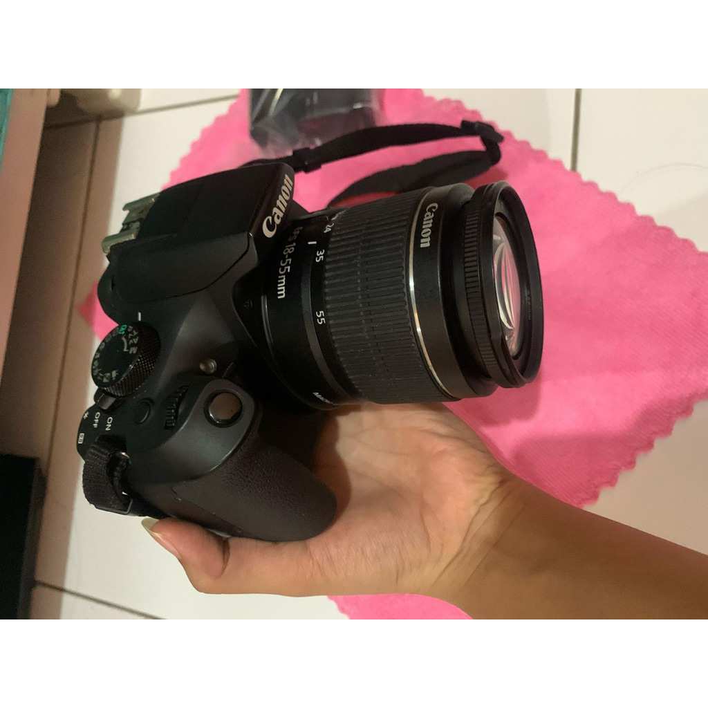 Canon Eos D1300