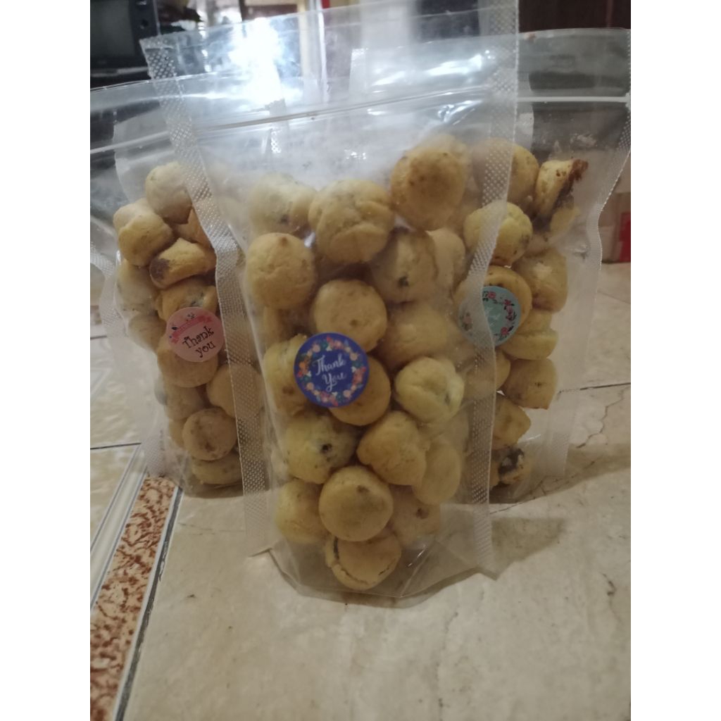 

Soes kering coklat lumer 100gr