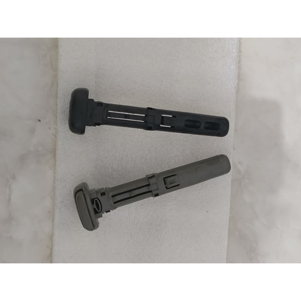 stopper headrest Sandaran kepala jok mobil universal xenia avanza Original