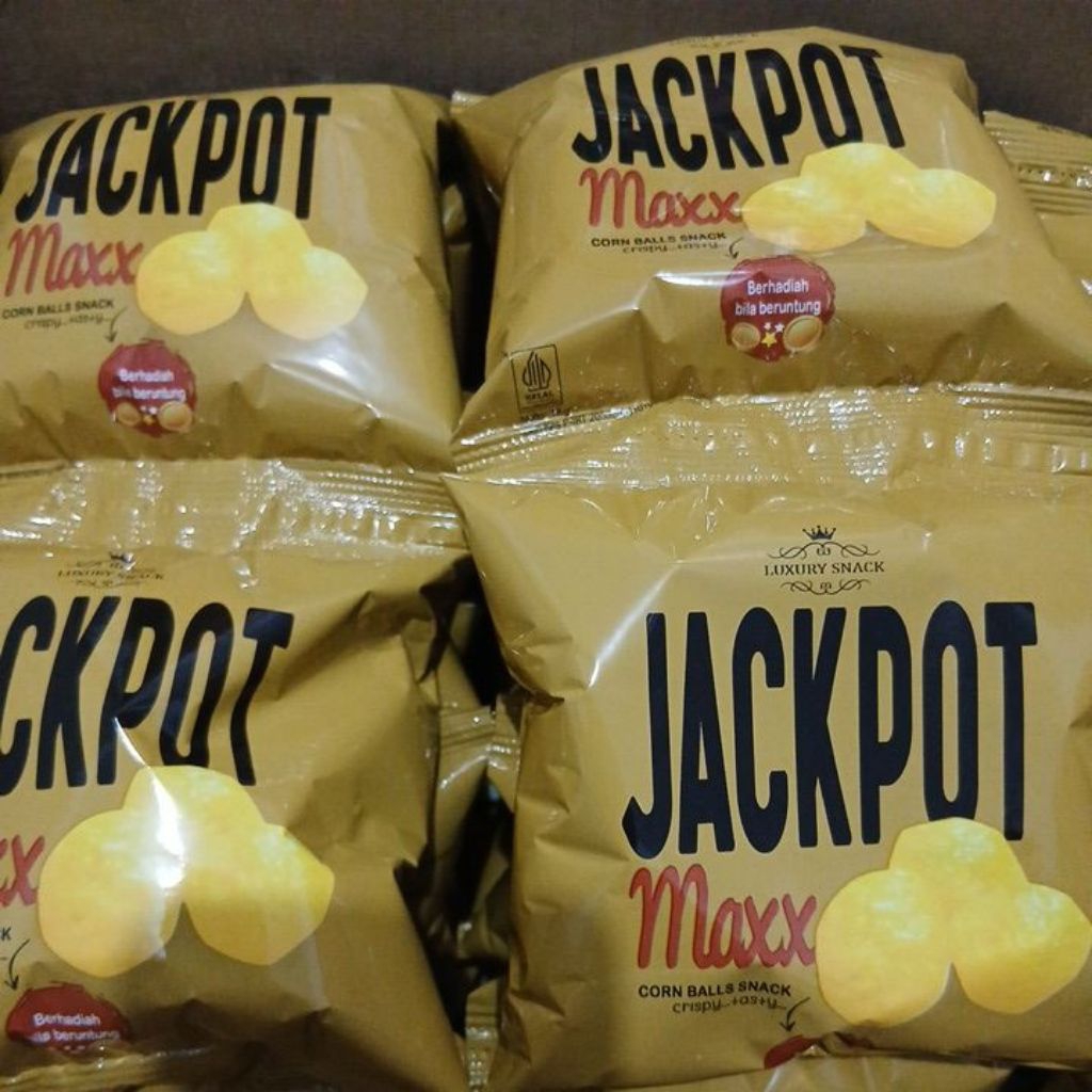 

Snack Chiki Jackpot berhadiah paket 2 pcs @18 gram