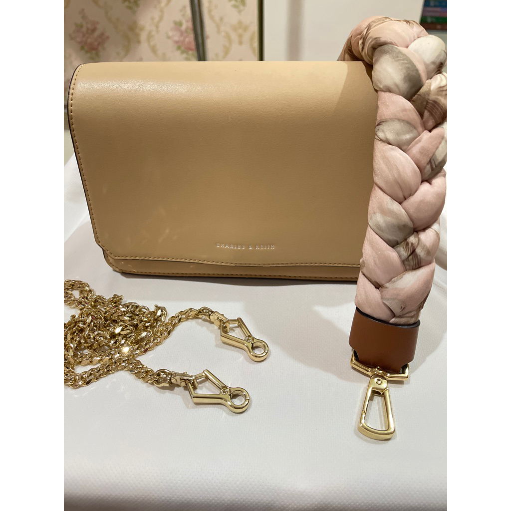 Woman bag - Preloved Charles n keith shoulder n sling bag