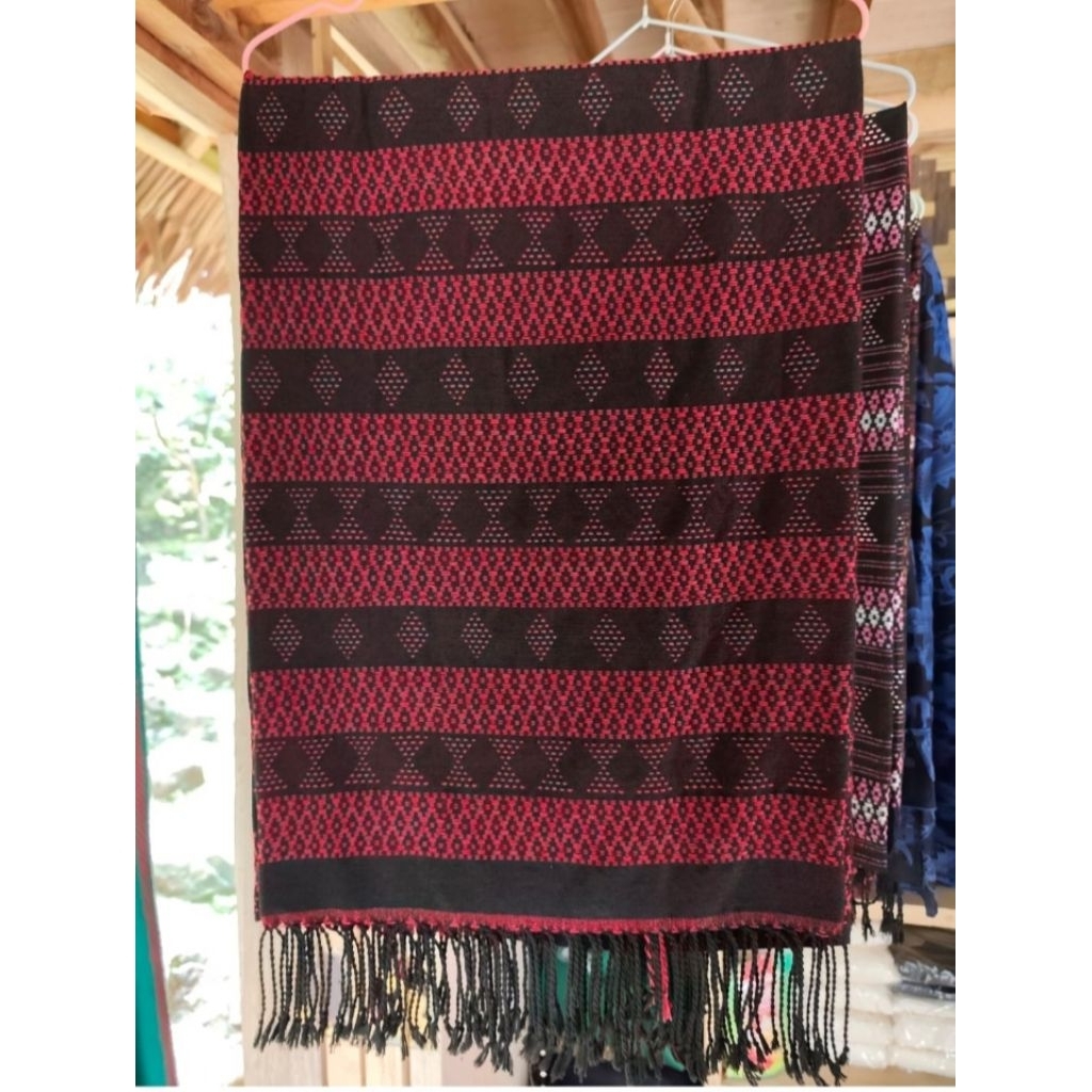 kain tenun baduy warna merah hitam tenun baduy