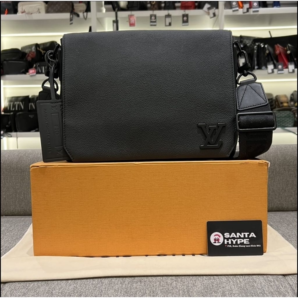 Louis Vuitton Aerogram Messenger Bag