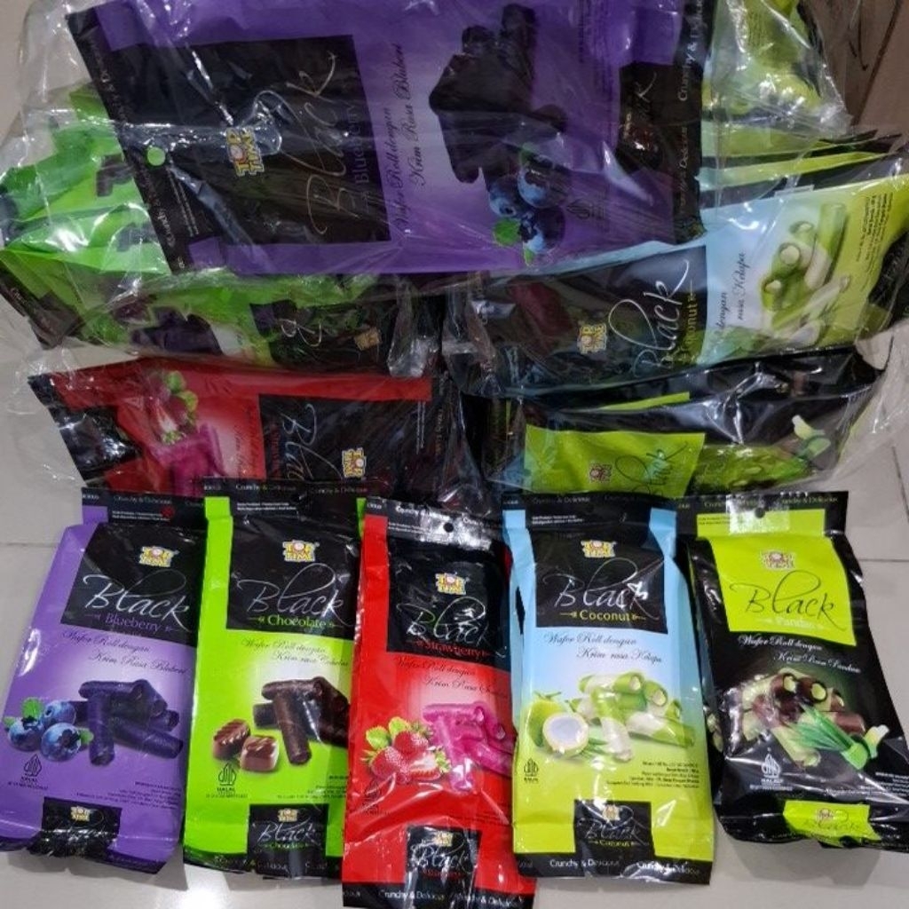 

Black choco wafer rolls // 10 pcs // pack