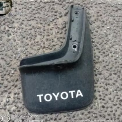 MUDGUARD KARPET KEPET LUMPUR TOYOTA STARLET KAPSUL RODA BELAKANG KANAN ORIGINAL