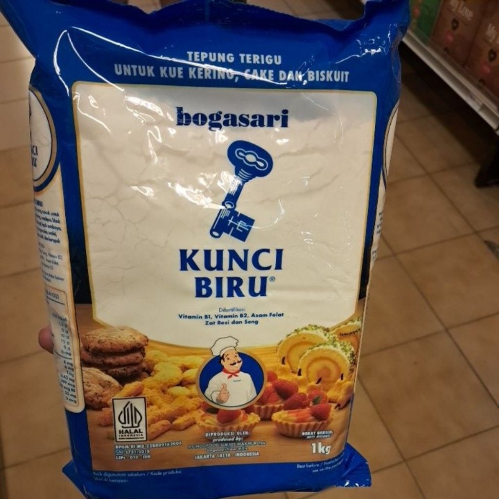 

Bogasari Kunci Biru Tepung Terigu 1Kg
