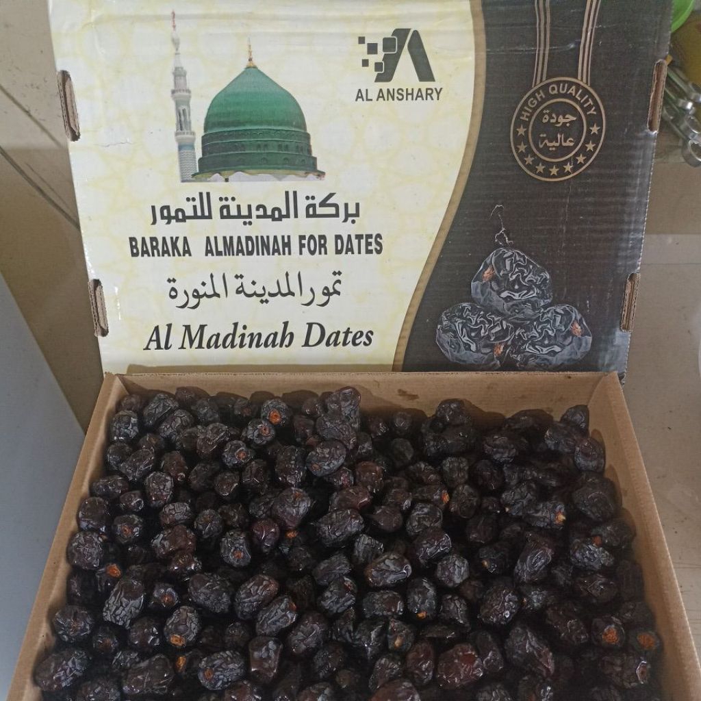 

Kurma Ajwa Al Madinah 500g dan 1Kg