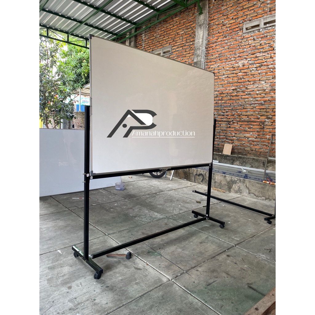 

WHITEBOARD STANDING 2 sisi 120x180cm Double Rangka