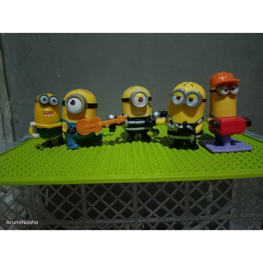 figure minion preloved