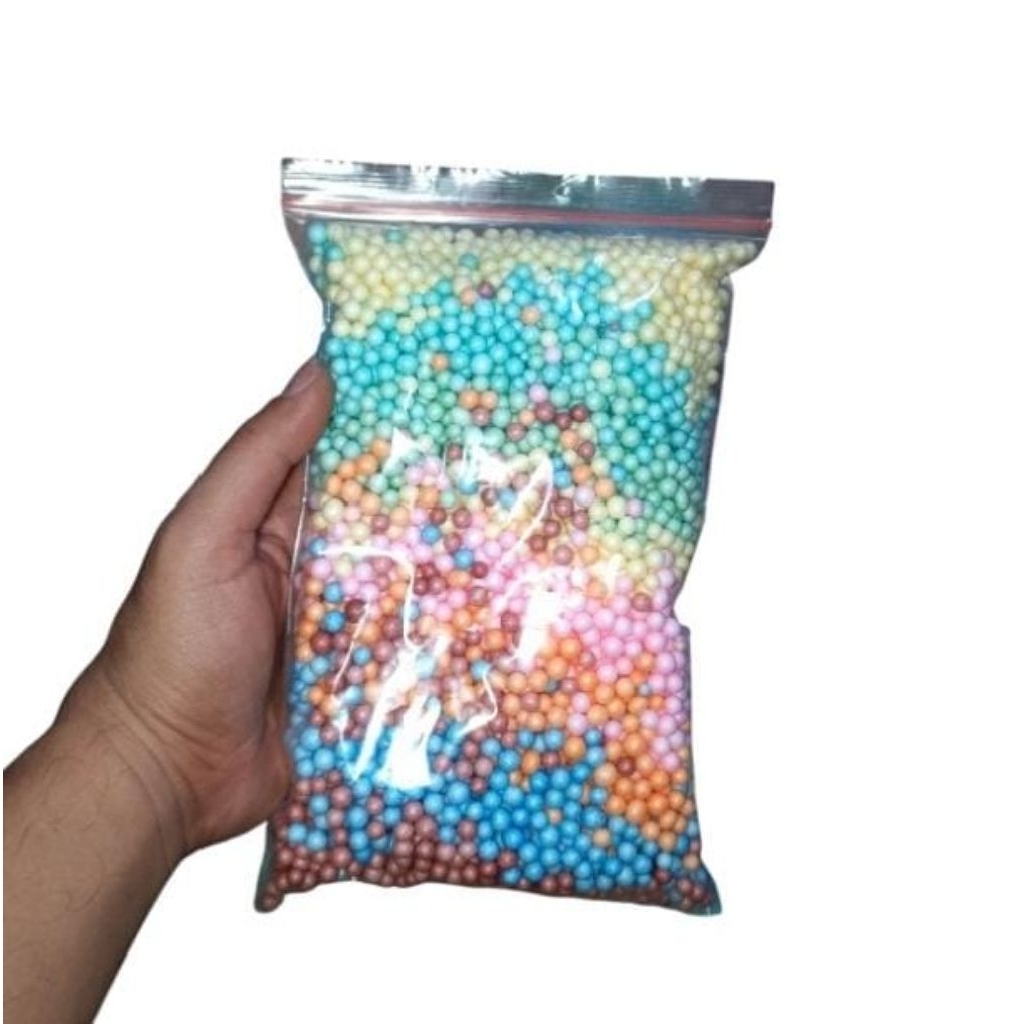 butir Styrofoam warna warni