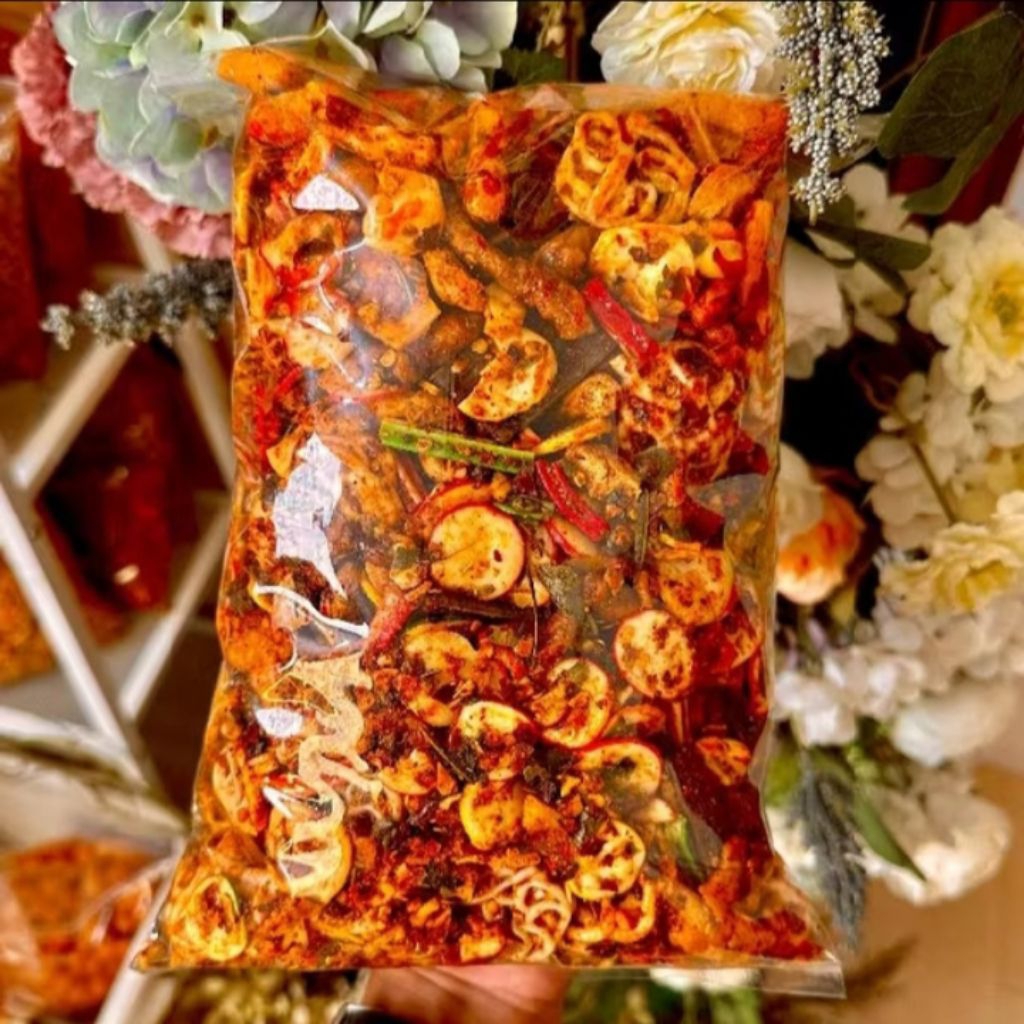 

seblak Campur/Mix 1kg Pedas Gurih Kriuk Aroma Daun Jeruk