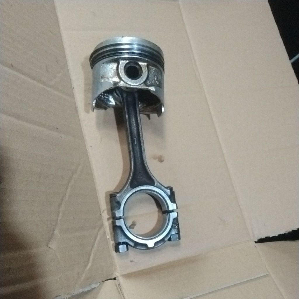 STANG PISTON STANG SEHER SET MITSUBISHI COLT T120 SS KARBURATOR