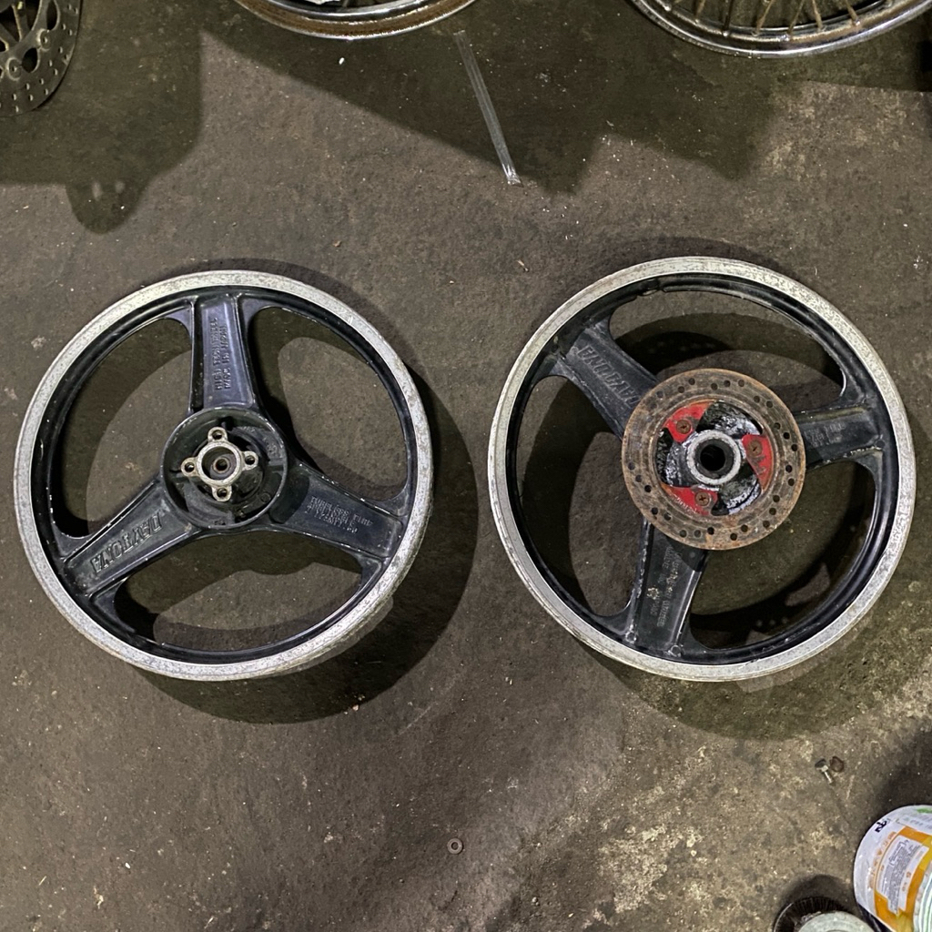 Velg Depan Belakang Daytona Japan Palang 3 Ring 17 Double Disk DD Original