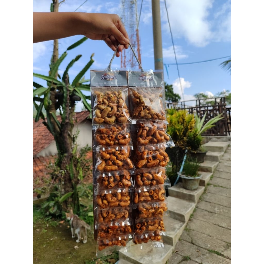 

Makaroni Bantat || Per renceng || Original, Pedas, Extra Pedas, Ana Snack