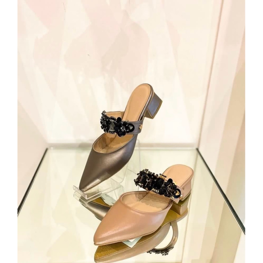 Preloved PVRA Yura Midi Heels (Bronze size 36)