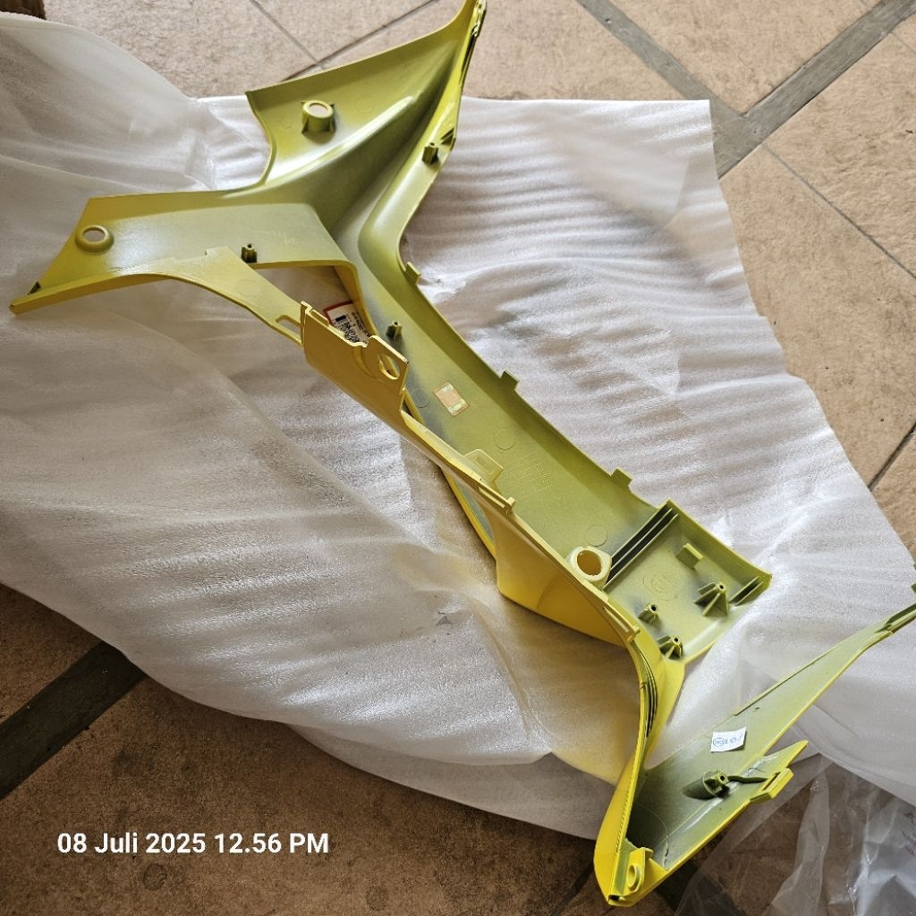 Cover M/P Supra X125 Batman kuning. 64400/64450-KVL-N01PFY