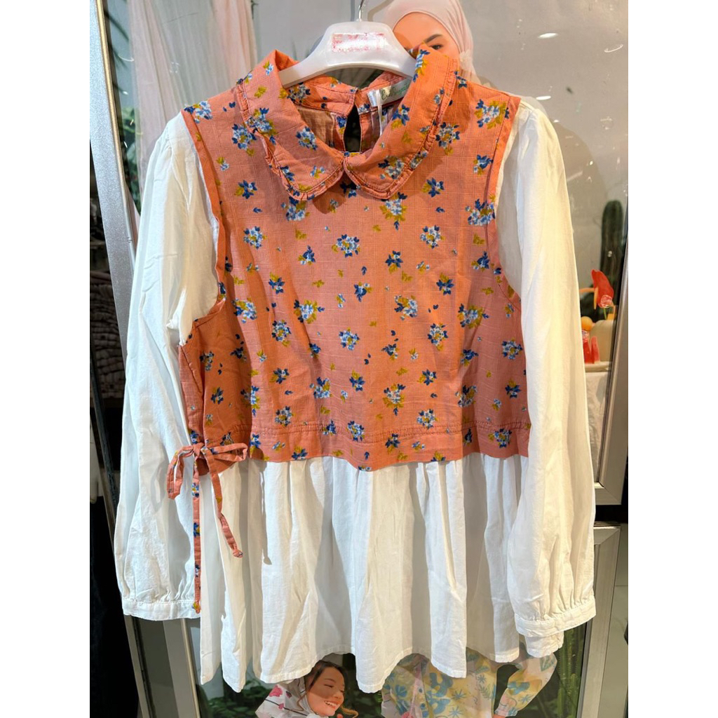 Exit Signature Cathan Blouse