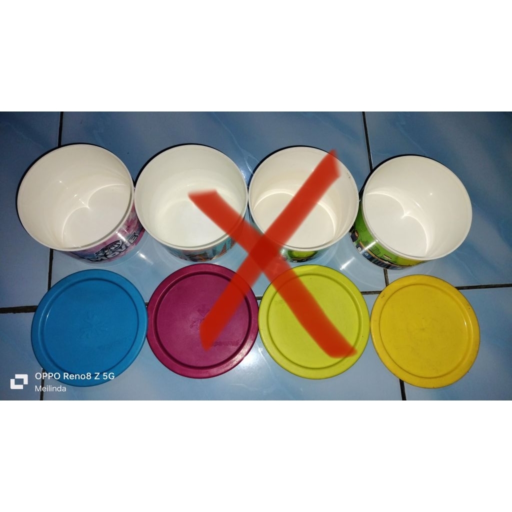 Toples Karakter Tupperware Second(Harga Yang Tertera Untuk 2 Toples)