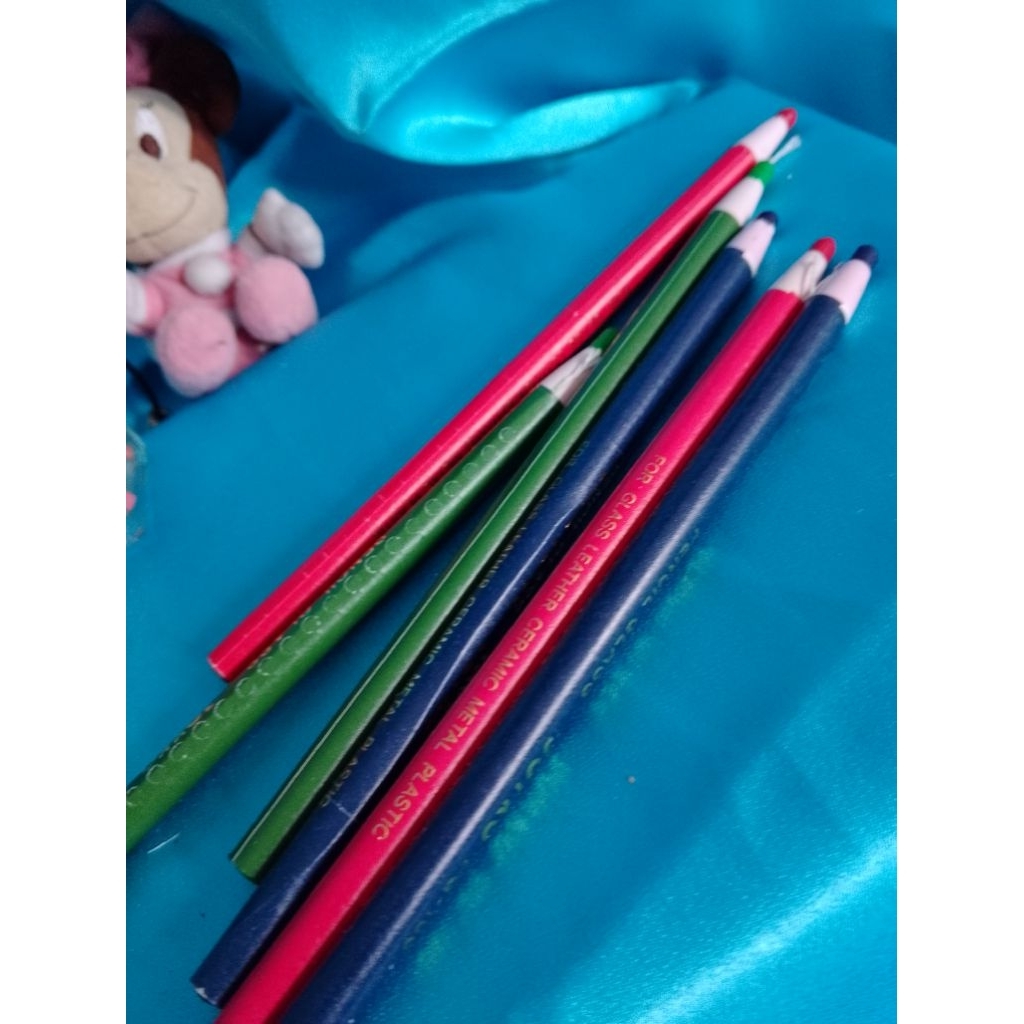 

Pensil Kaca Warna