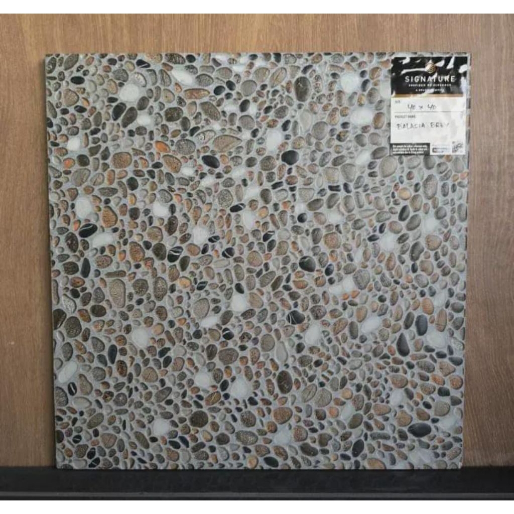 keramik lantai motif batu 40x40 galacia grey timbul by mulia signature