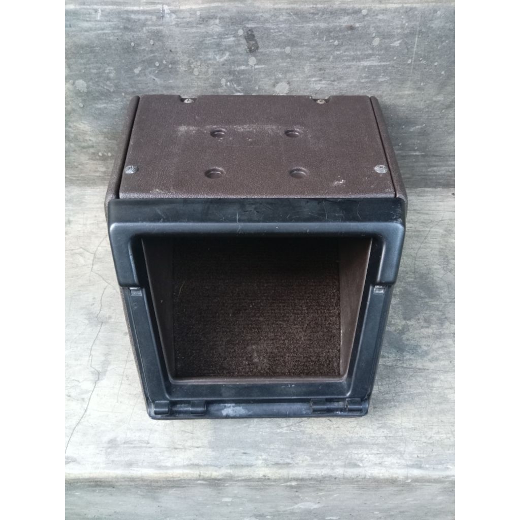 Box Consul Box Toyota Corolla SE