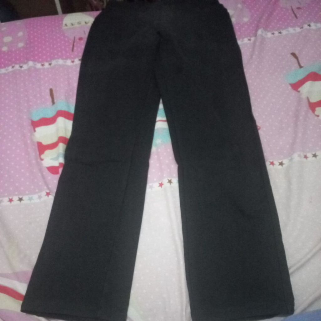 PRELOVED CELANA ZETHA