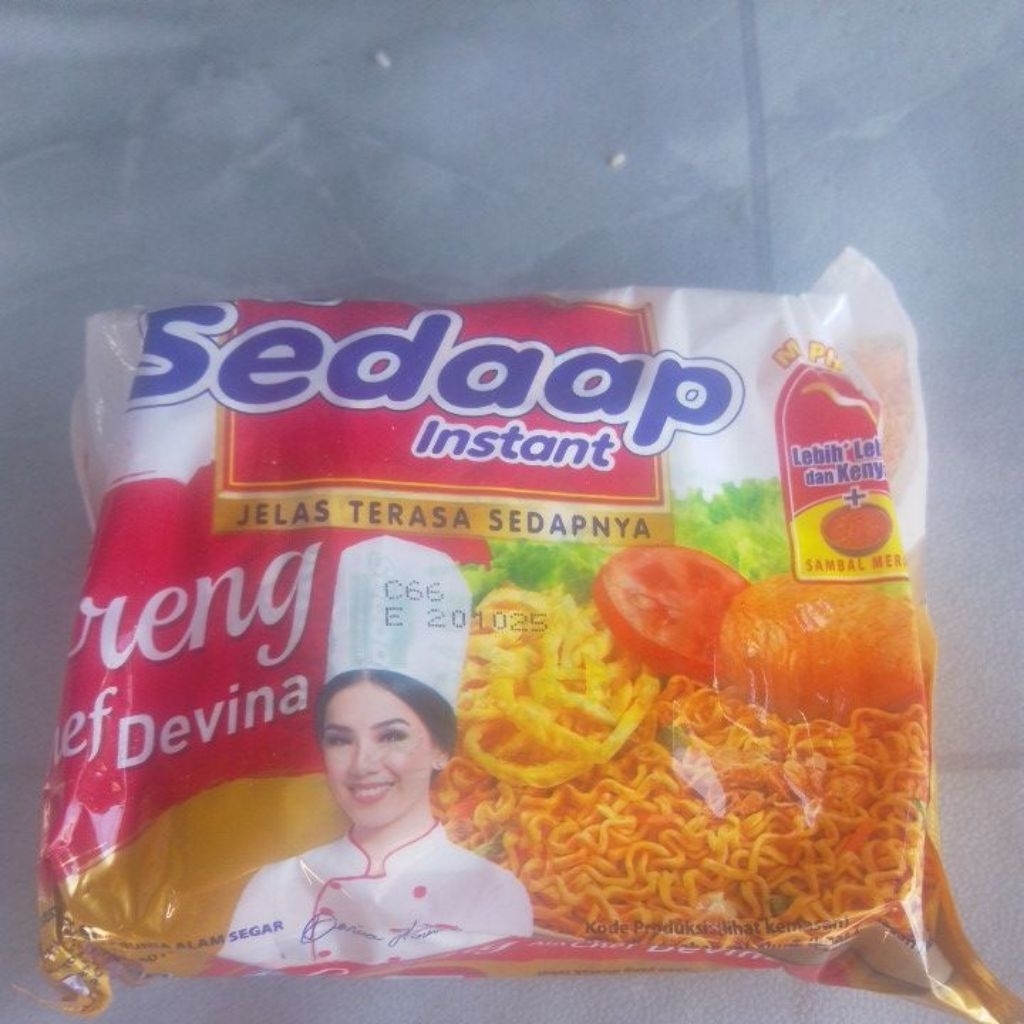 

mie sedap goreng che davina