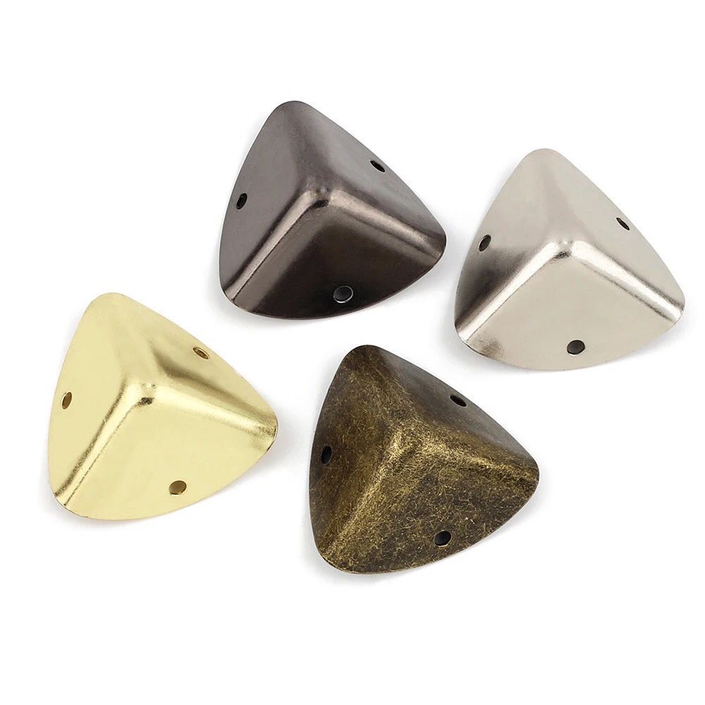 Sudut Kotak / Sudut Meja / Sudut Lemari / Pelinding Sudut / Besi Pelinding Sudut Bentuk Dadu