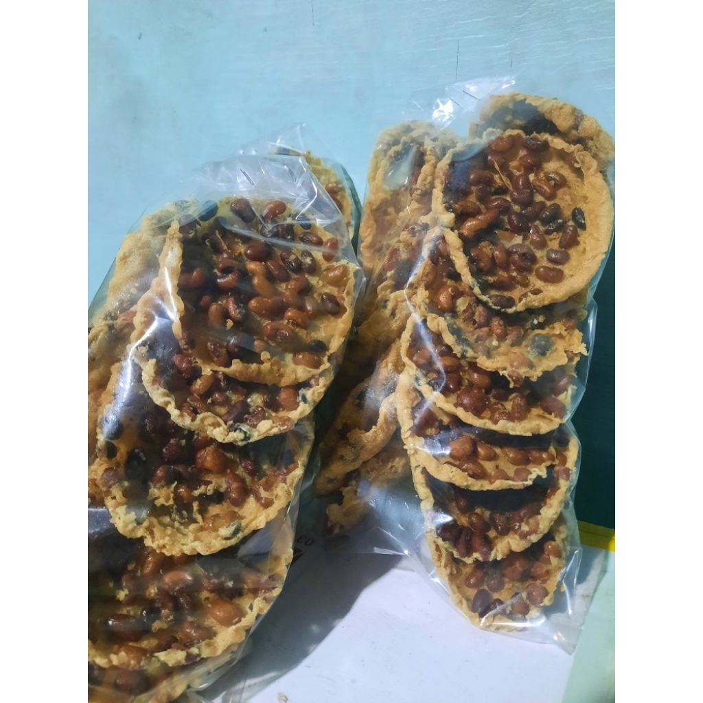 

Peyek kacang tolo
