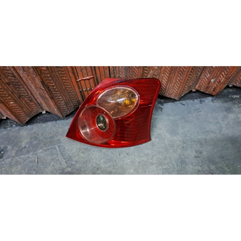 Stoplamp Lampu Belakang Toyota Yaris 2012 (Kanan)