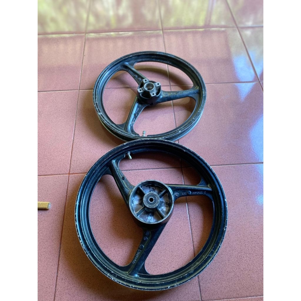 Velg Enkei fiz r palang 3 original lepasan motor