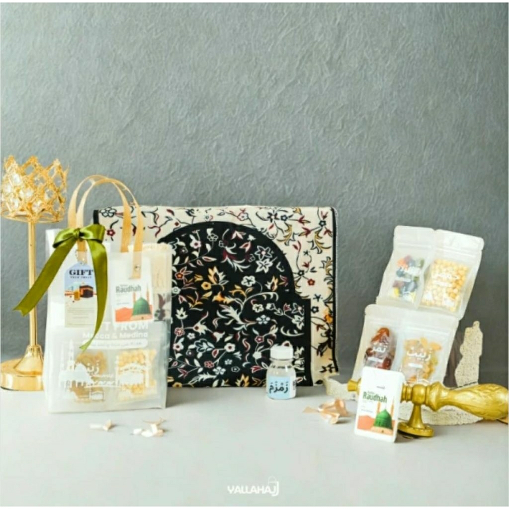 

KHALEED APPAREL X YALLAHAJJ Oleh-oleh Haji & Umroh Paket Premium C Sajadah Parfum Tas Mika Midi/Hampers/Gift Haji dan Umroh Paket Oleh-Oleh