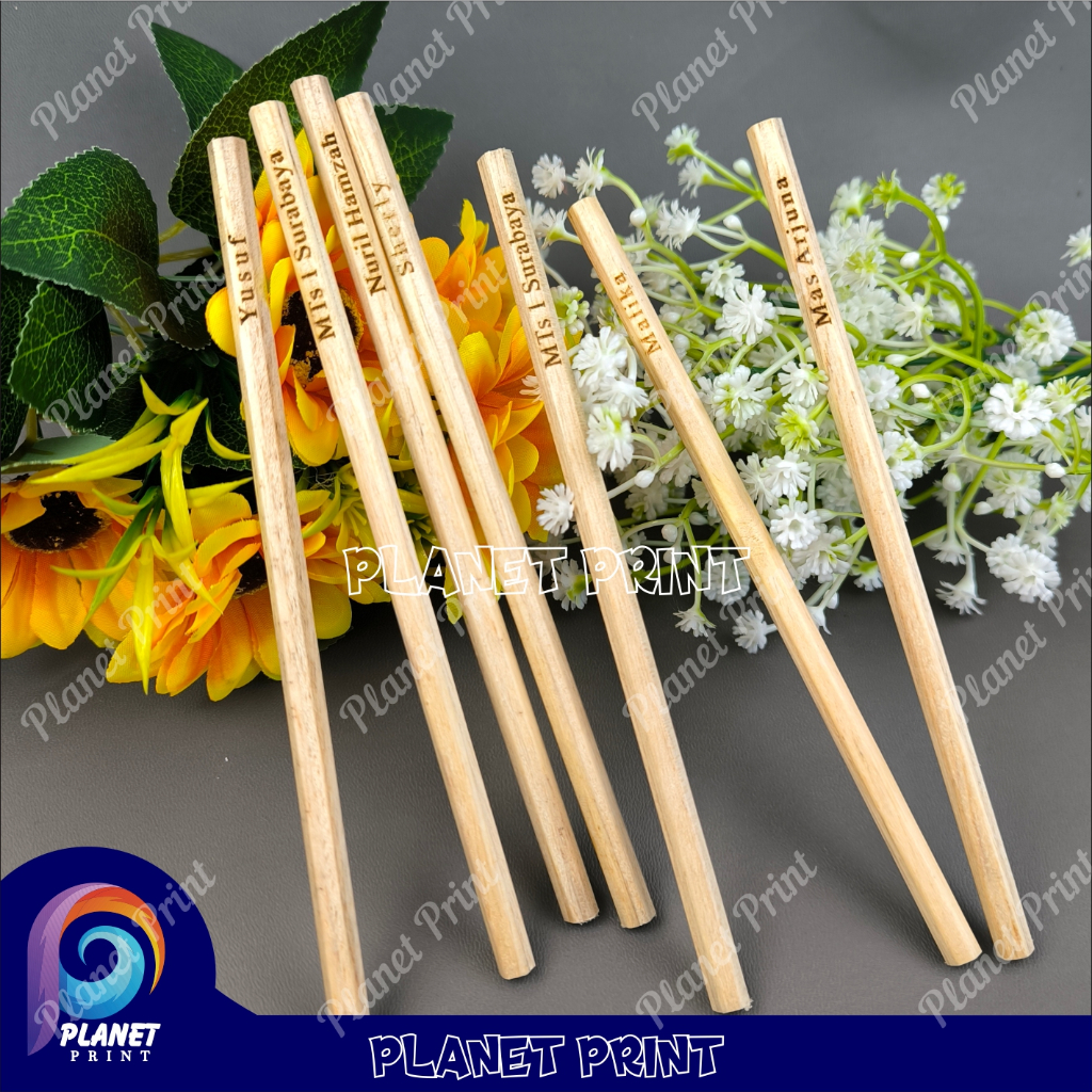 

(PK) Pensil Kayu Custom Nama Grafir Laser | FREE Custom Nama/Logo | Pensil Kayu Custom Grafir Laser Pensi Engrave Costum