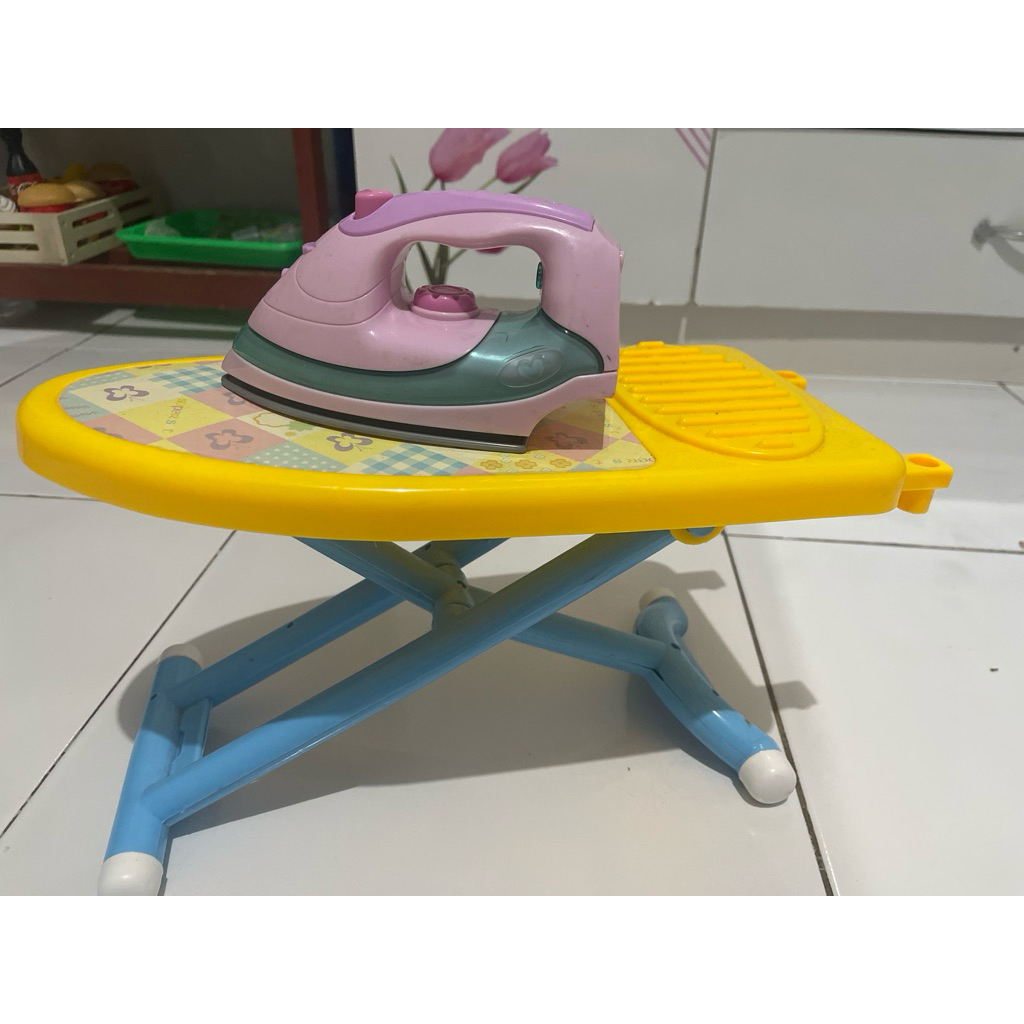 mainan meja setrika anak preloved
