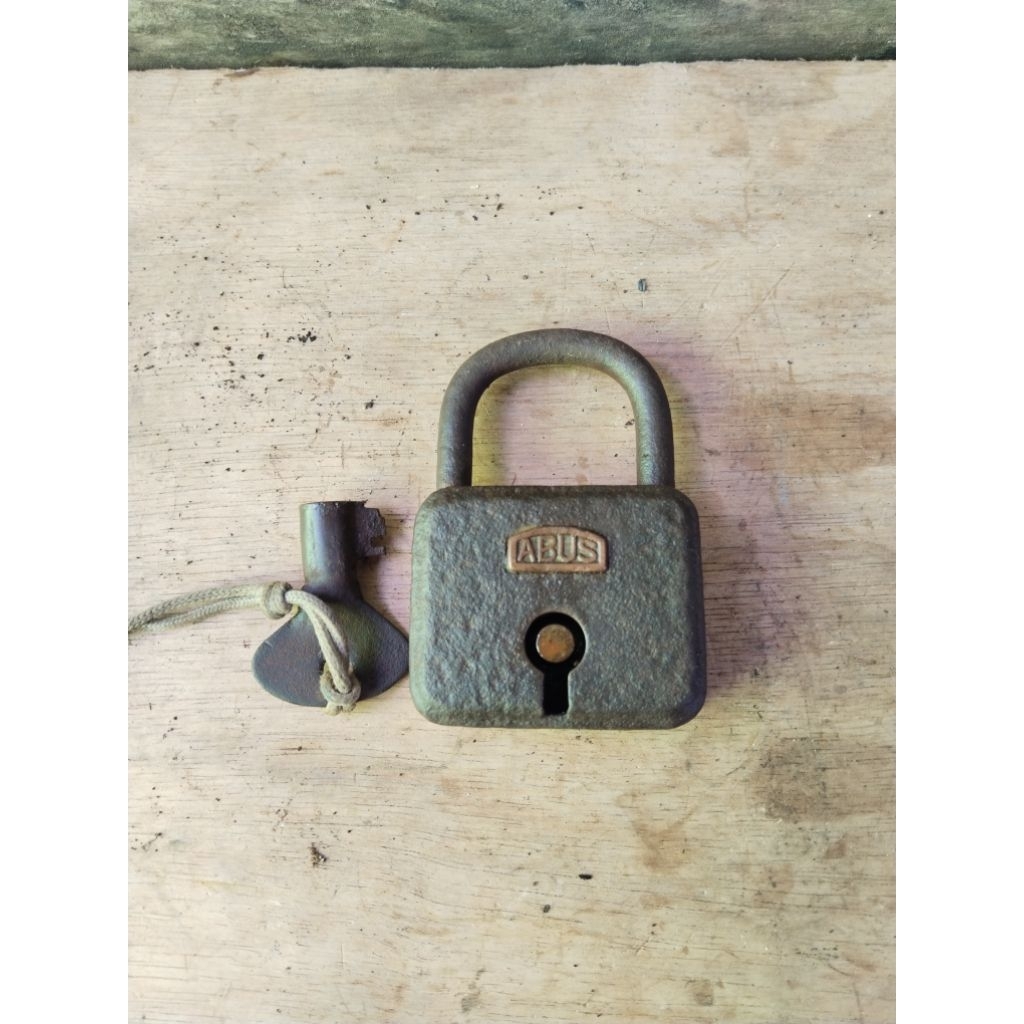 GEMBOK KUNCI JADUL MERK ABUS GERMANY TUA DAN LAWAS