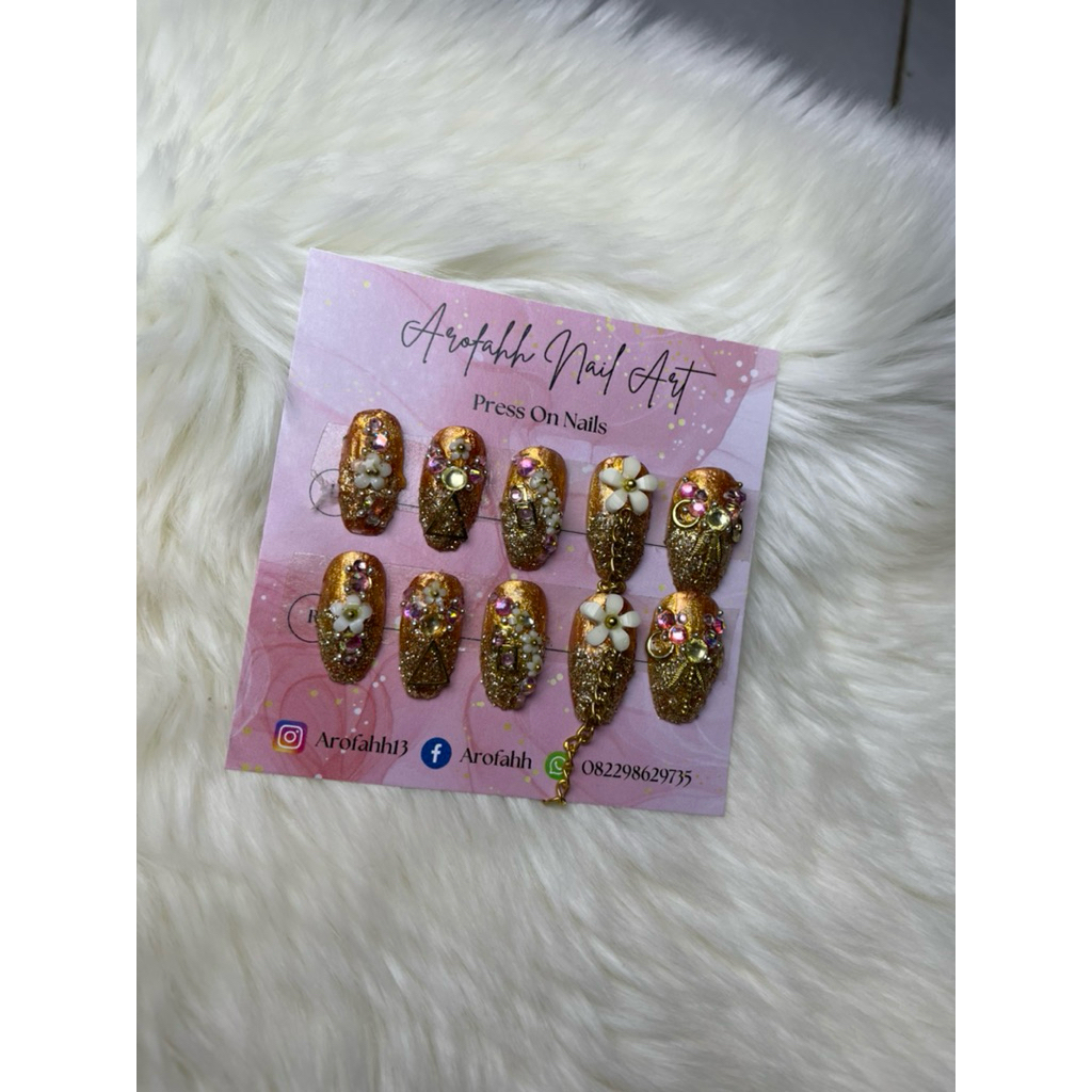 Fake Nail art Wedding Gold