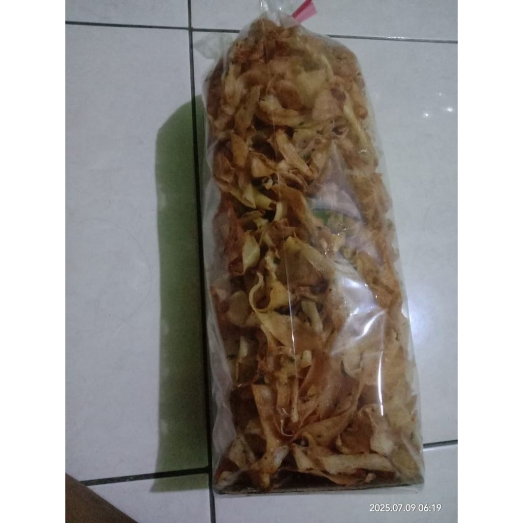 

Kripik brekele 500 gram rasa pedas manis